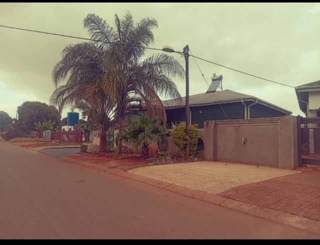 3 BEDROOM HOUSE FOR SALE IN SIBASA